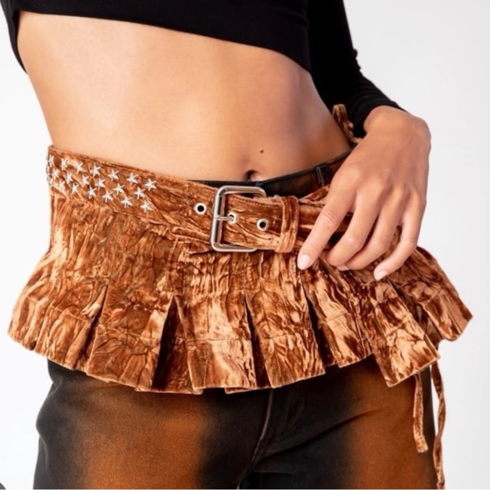 Collina Strada Brown Pleated Skirt Belt With Star Accents